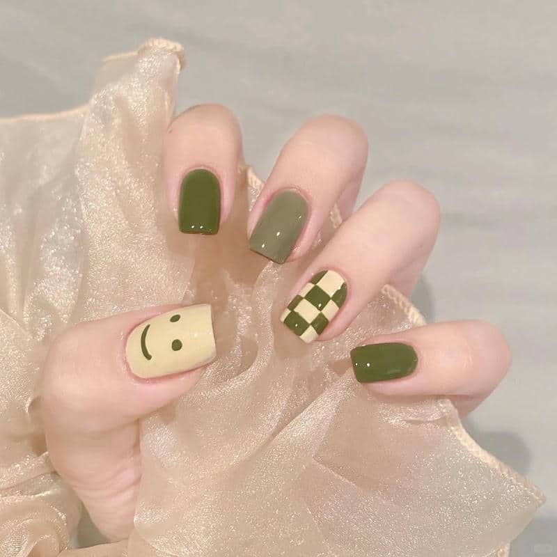 ảnh mẫu nail caro xanh