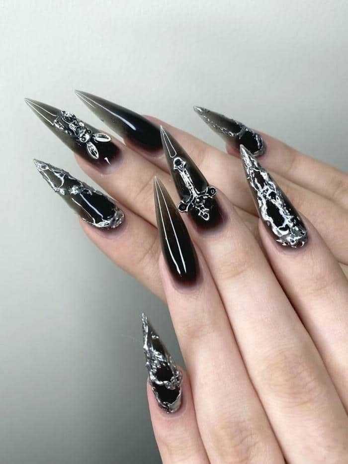 ảnh mẫu nail đen cá tính