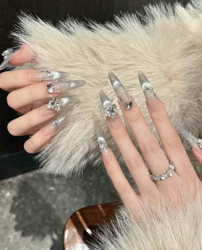 ảnh mẫu nail đính đá sang chảnh