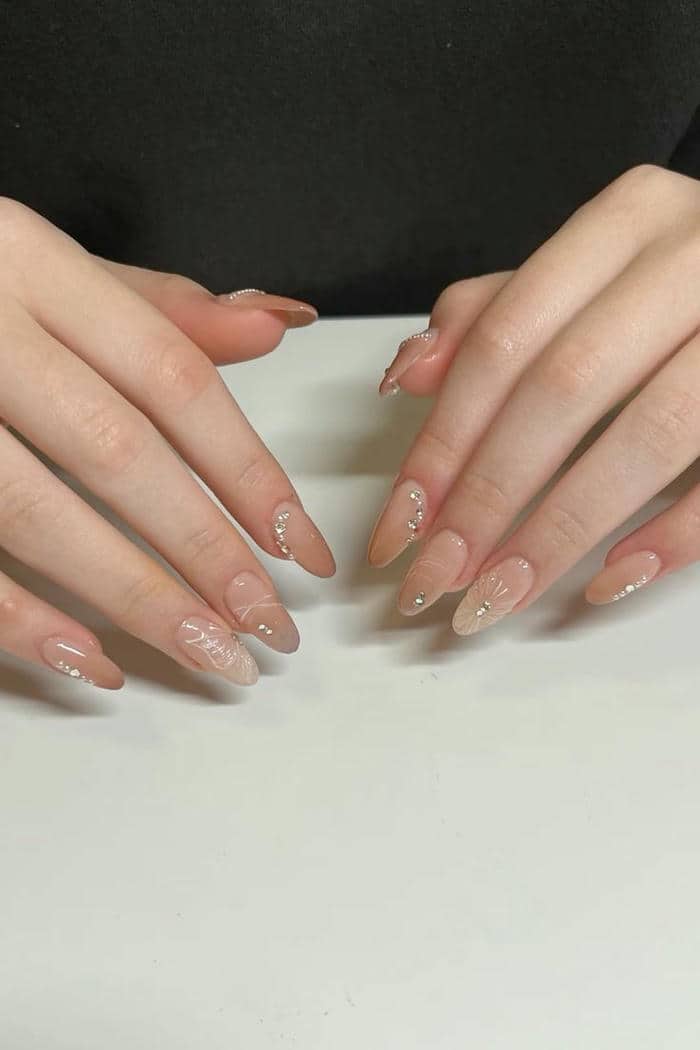 ảnh mẫu nail đơn giản nhẹ nhàng