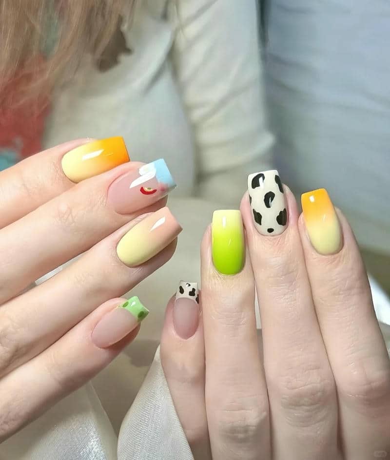 ảnh mẫu nail hài hước cho móng ngắn