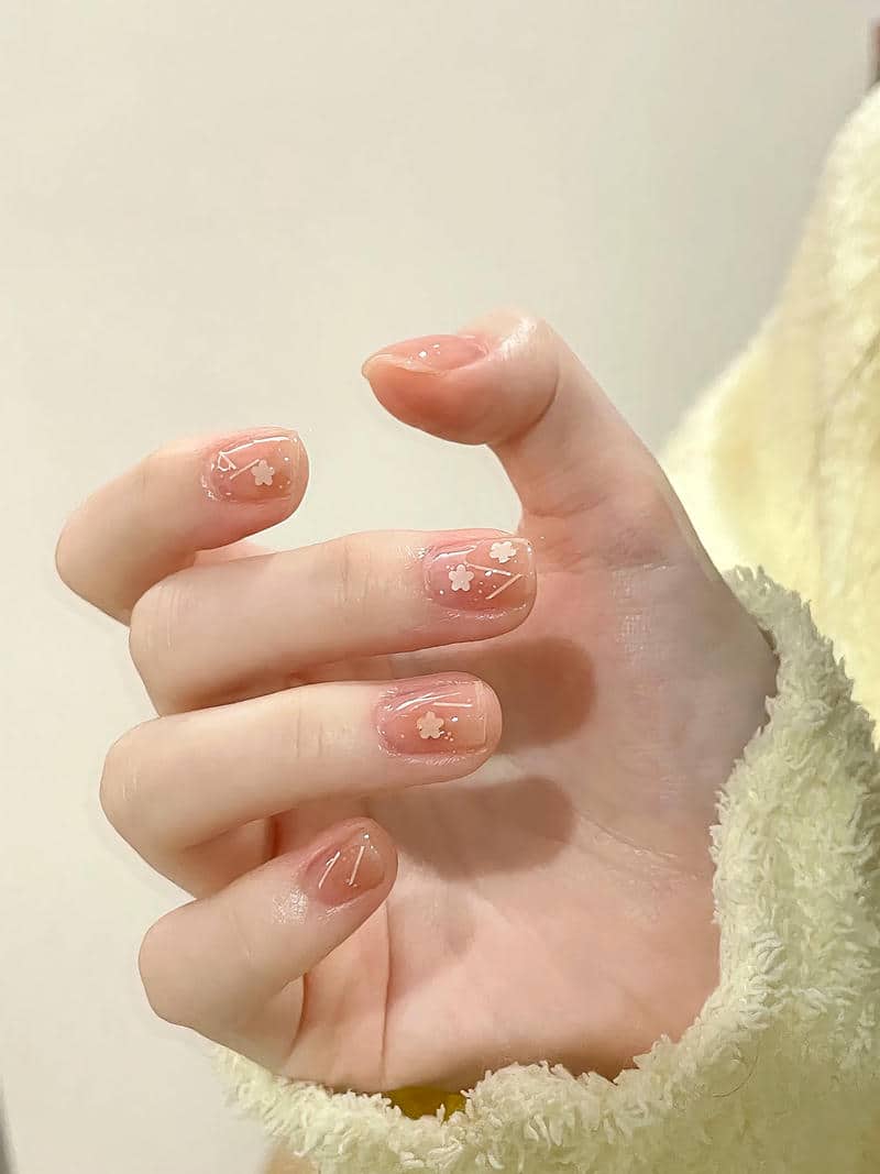 ảnh mẫu nail học sinh đơn gianr