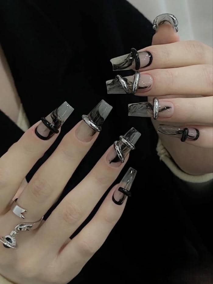 ảnh mẫu nail loang vân đá tông màu đen