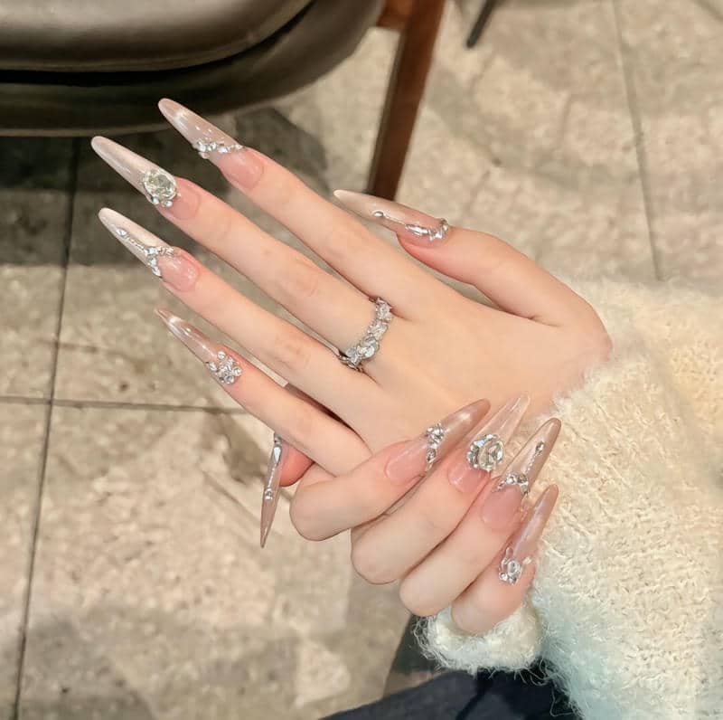 ảnh mẫu nail nhọn sang chảnh