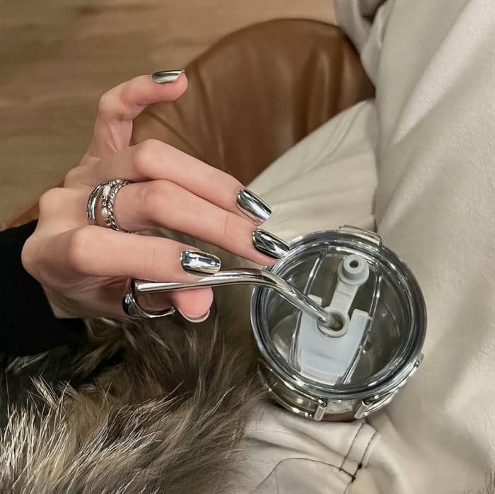ảnh mẫu nail tráng gương đơn giản
