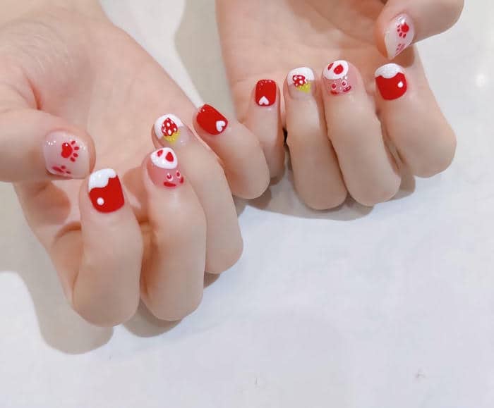 ảnh nail gấu dâu ngắn