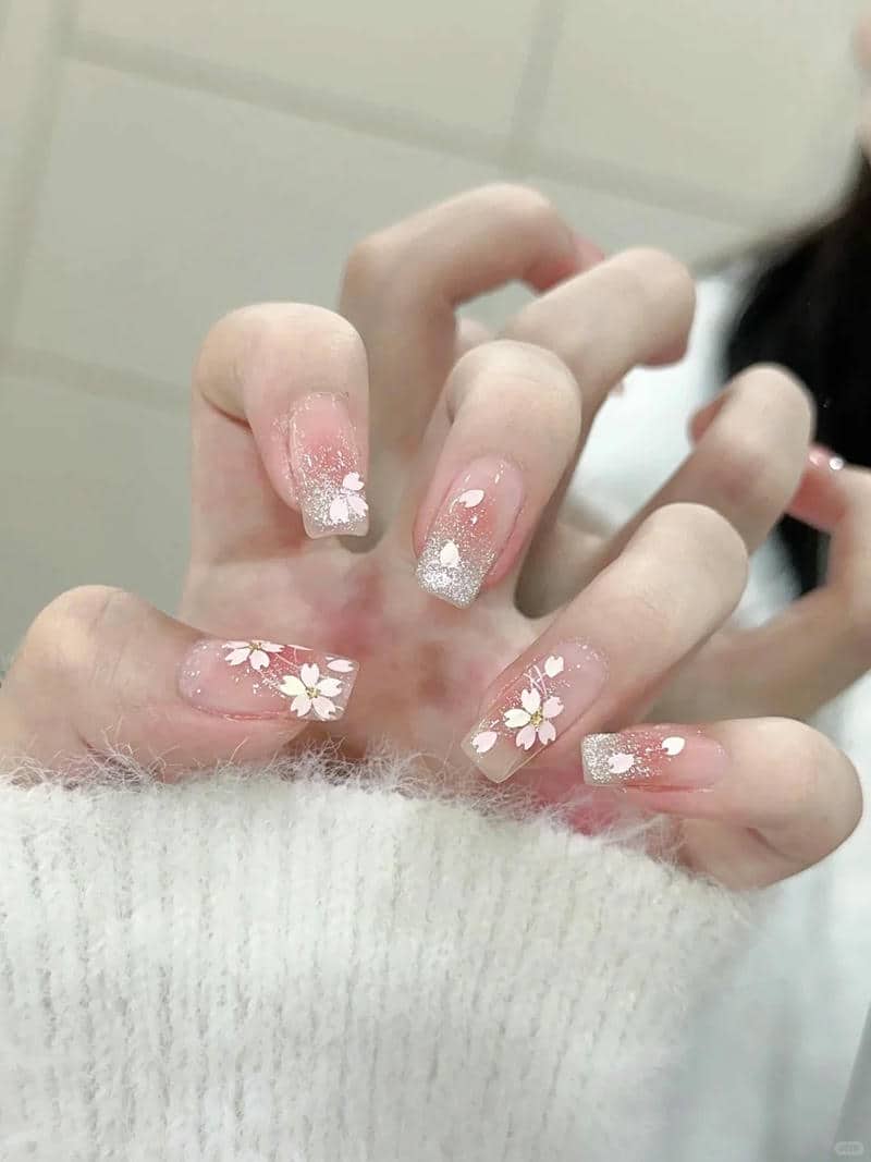 ảnh nail hoa đào đẹp