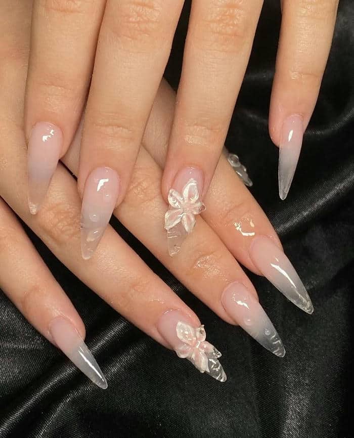 ảnh nail trong suốt đơn giản