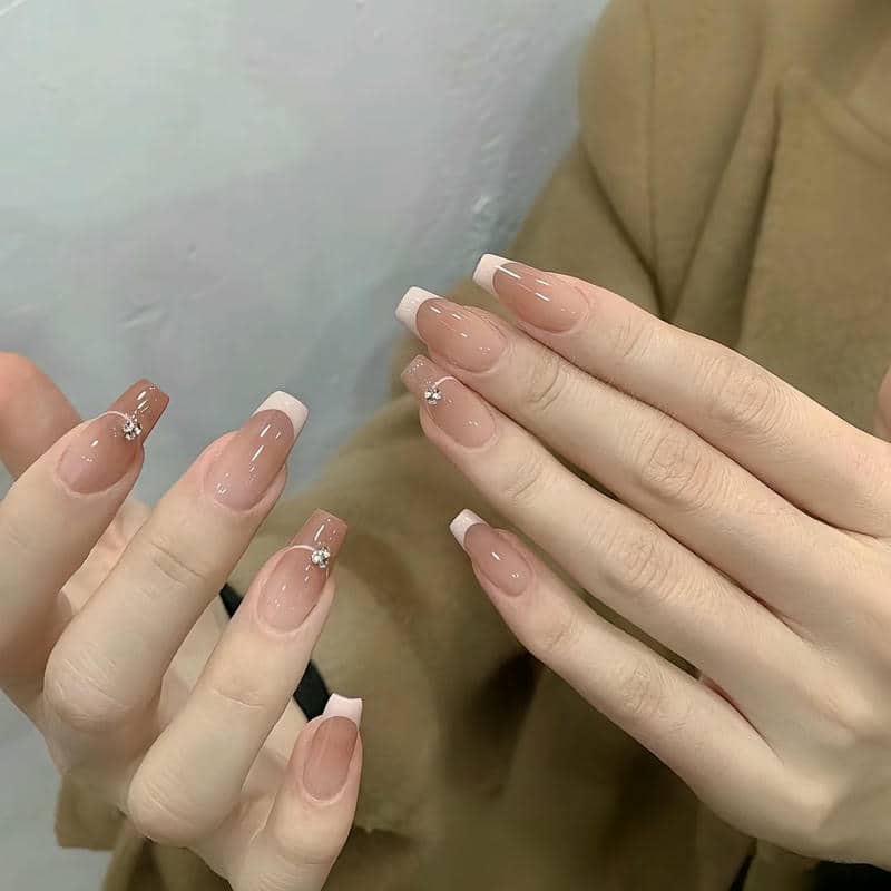 các mẫu nail đơn giản dễ thương