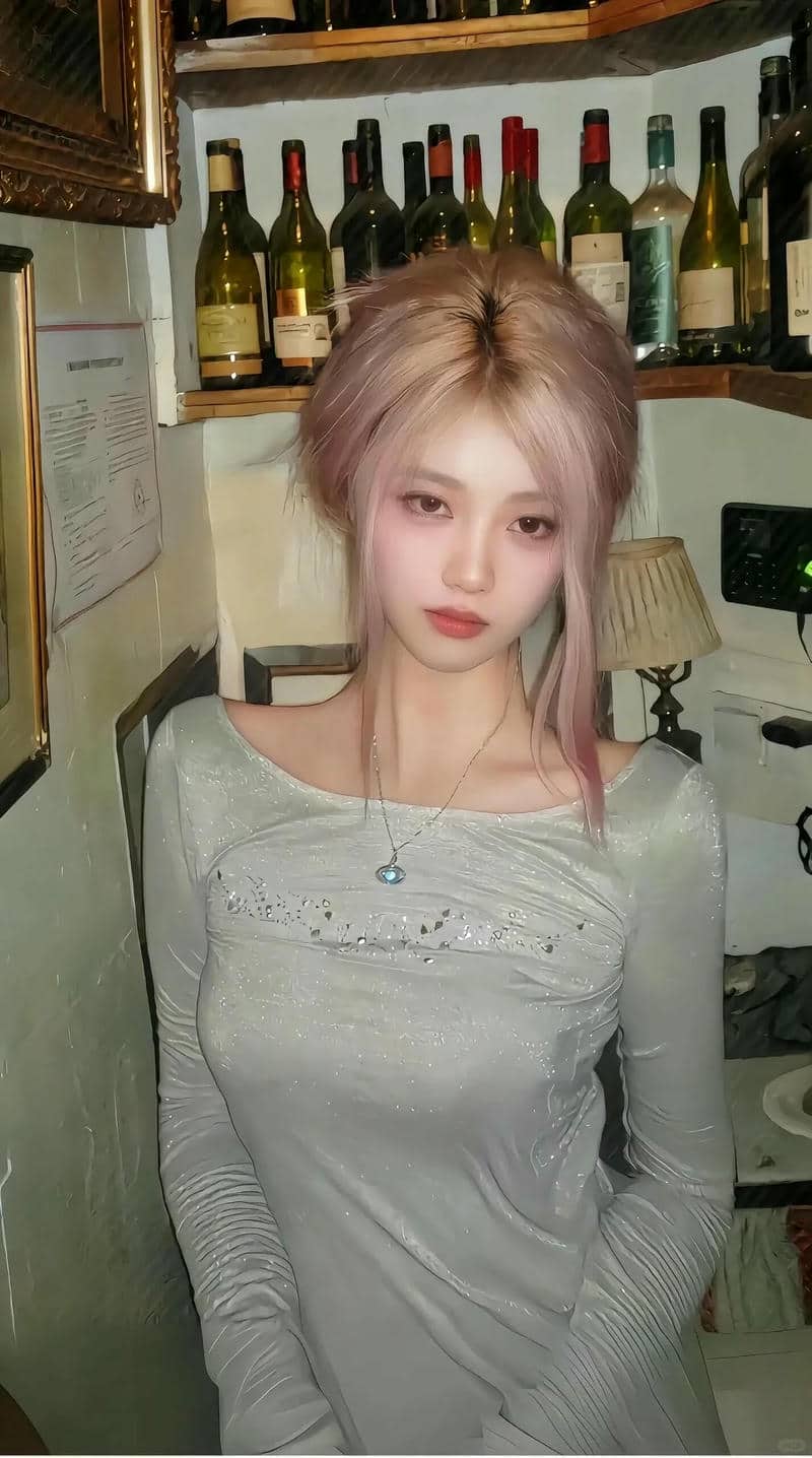 hinh co gai