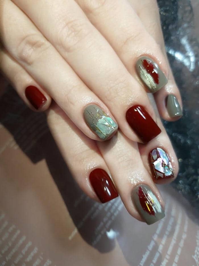 mẫu nail ẩn xà cừ màu đỏ