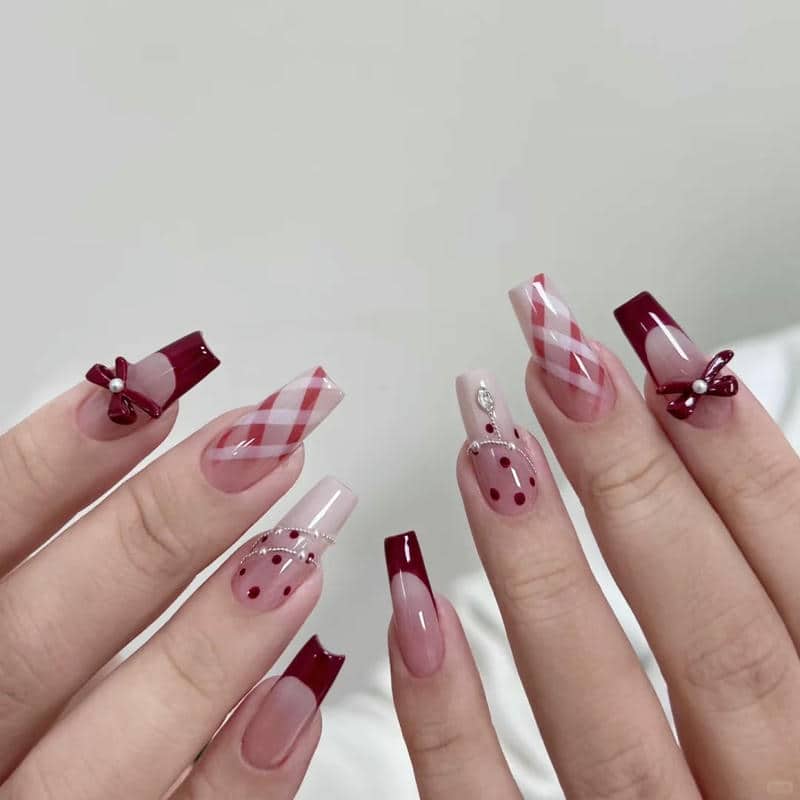 mẫu nail caro đỏ