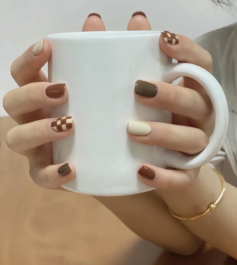 màu nail cho da ngăm