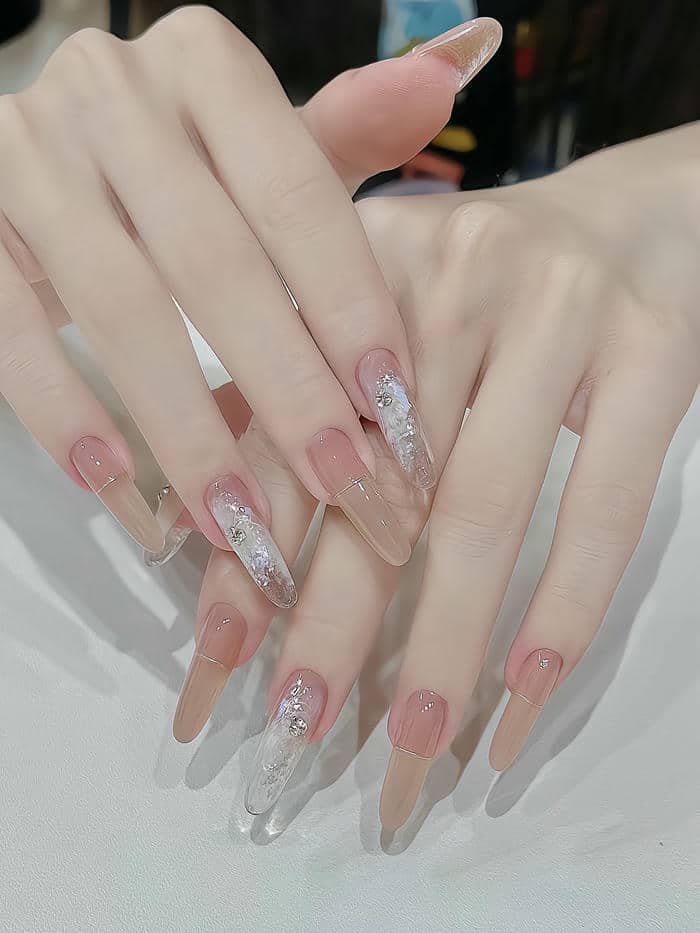 mẫu nail cô dâu màu hồng