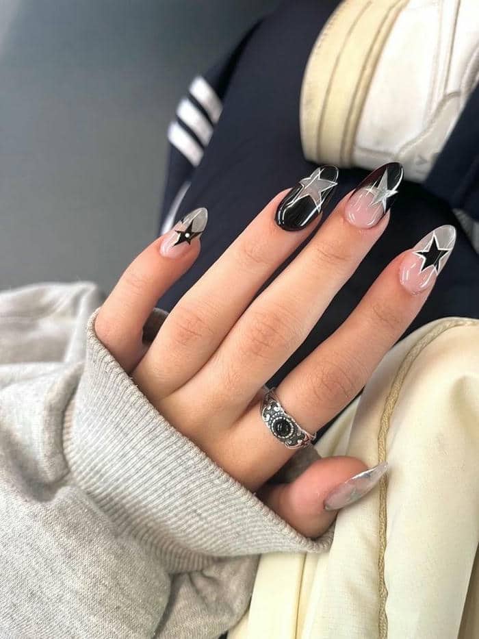 mẫu nail đen cá tính
