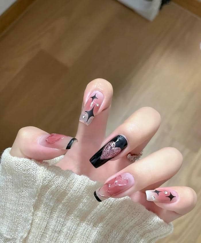 mẫu nail đen hồng