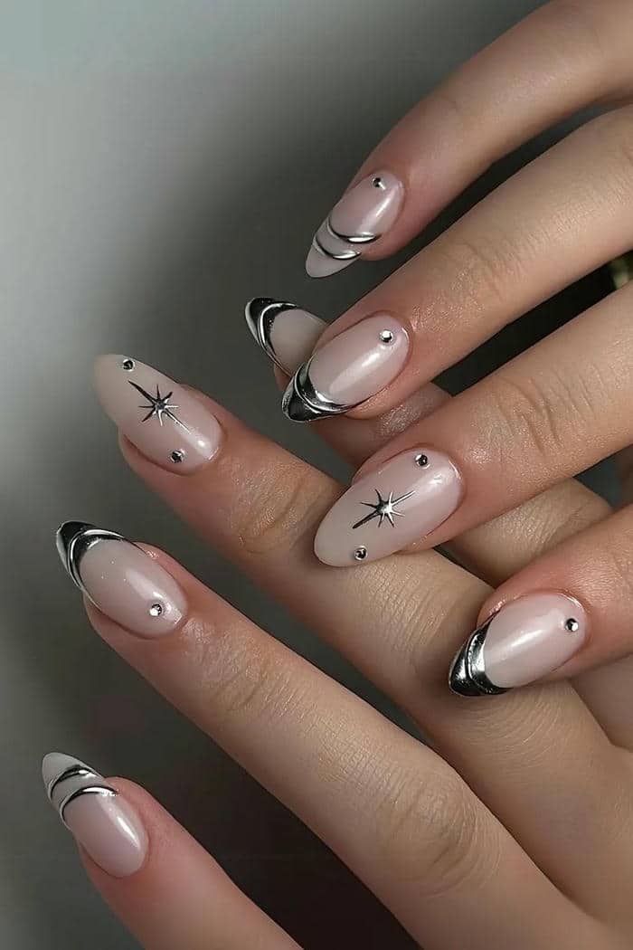 mẫu nail đen trắng cá tính