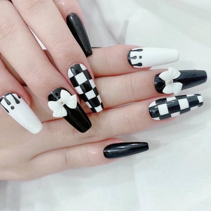 mẫu nail đen trắng sang chảnh