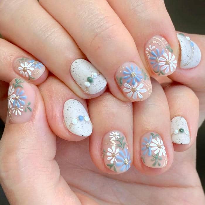 mẫu nail hoa cúc hoạ mi