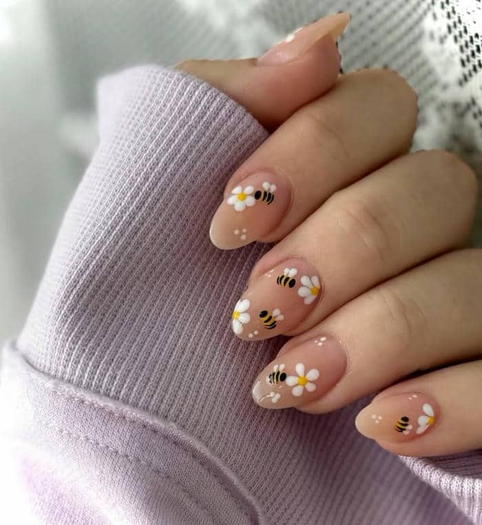 mẫu nail hoa cúc