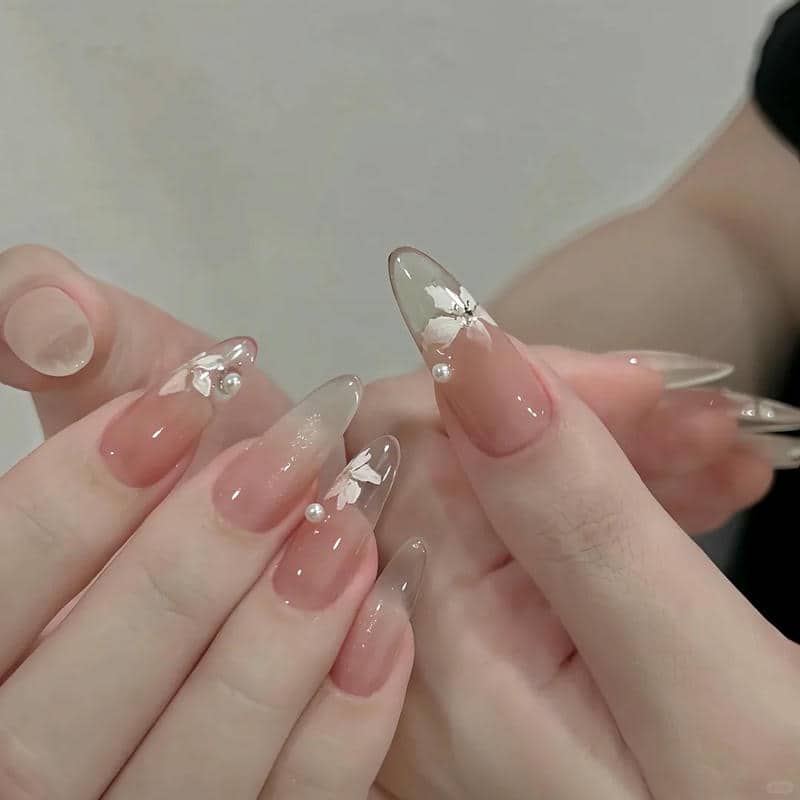 mẫu nail hoa đào nhẹ nhàng