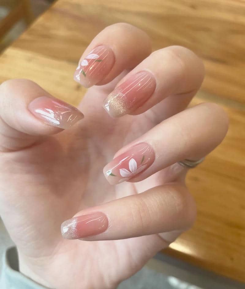mẫu nail hoa hoa đào thanh lịch