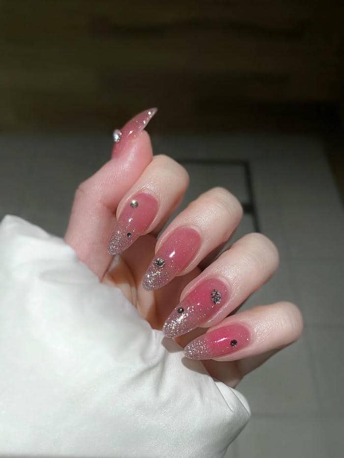 mẫu nail màu hồng đào