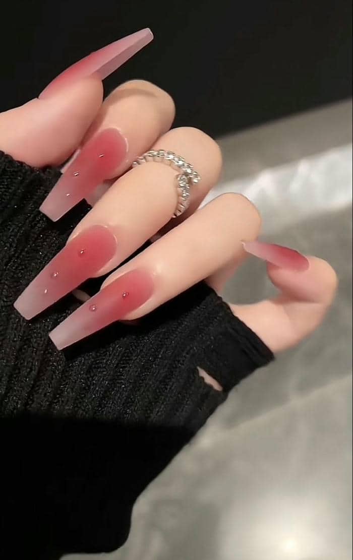 mẫu nail màu hồng đất