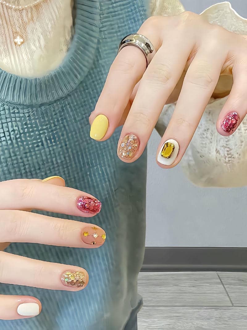 mẫu nail móng ngắn cụt