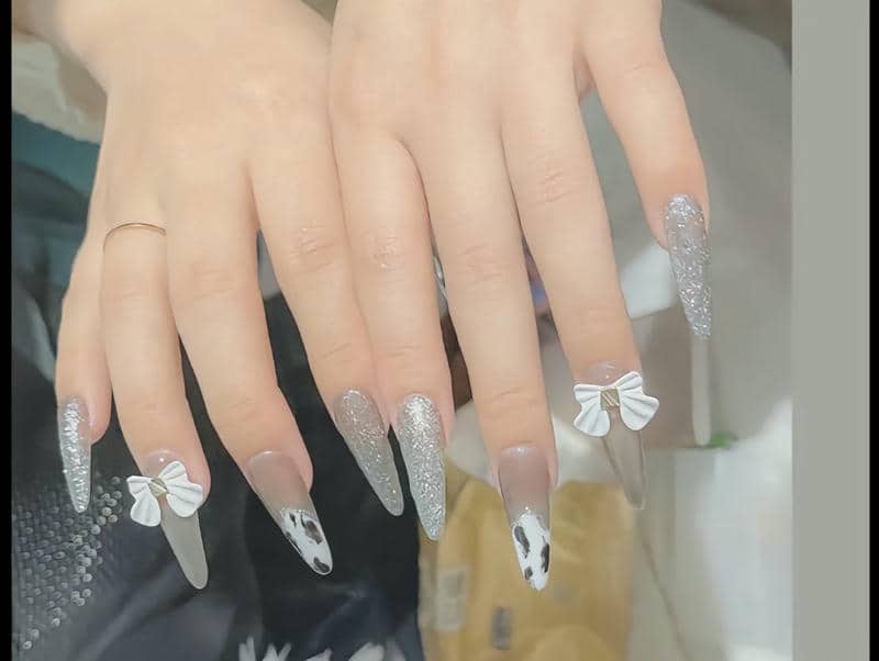 mẫu nail móng nhọn đơn giản