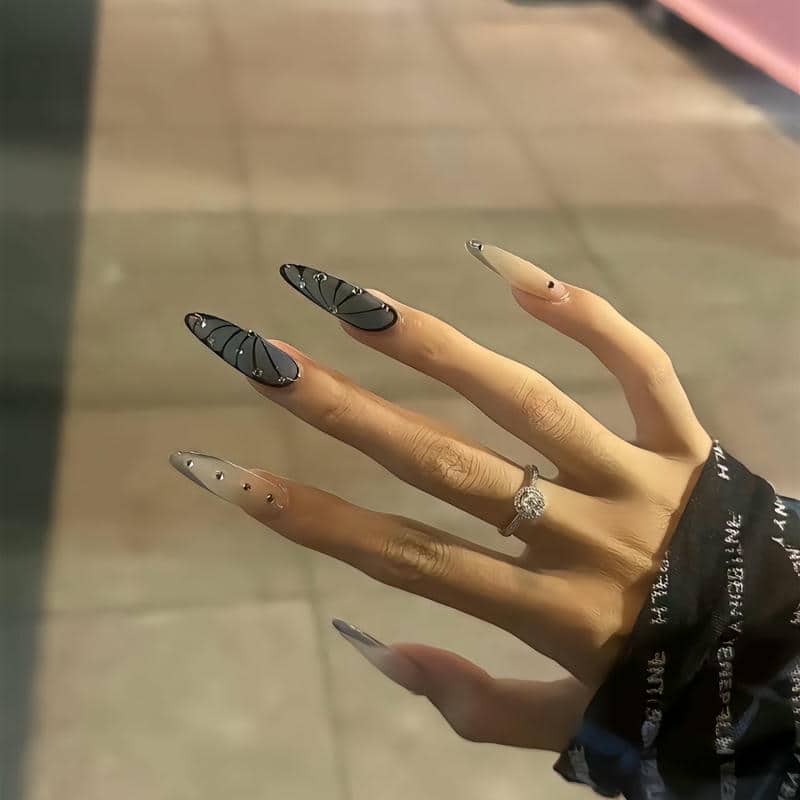 mẫu nail móng nhọn ngắn