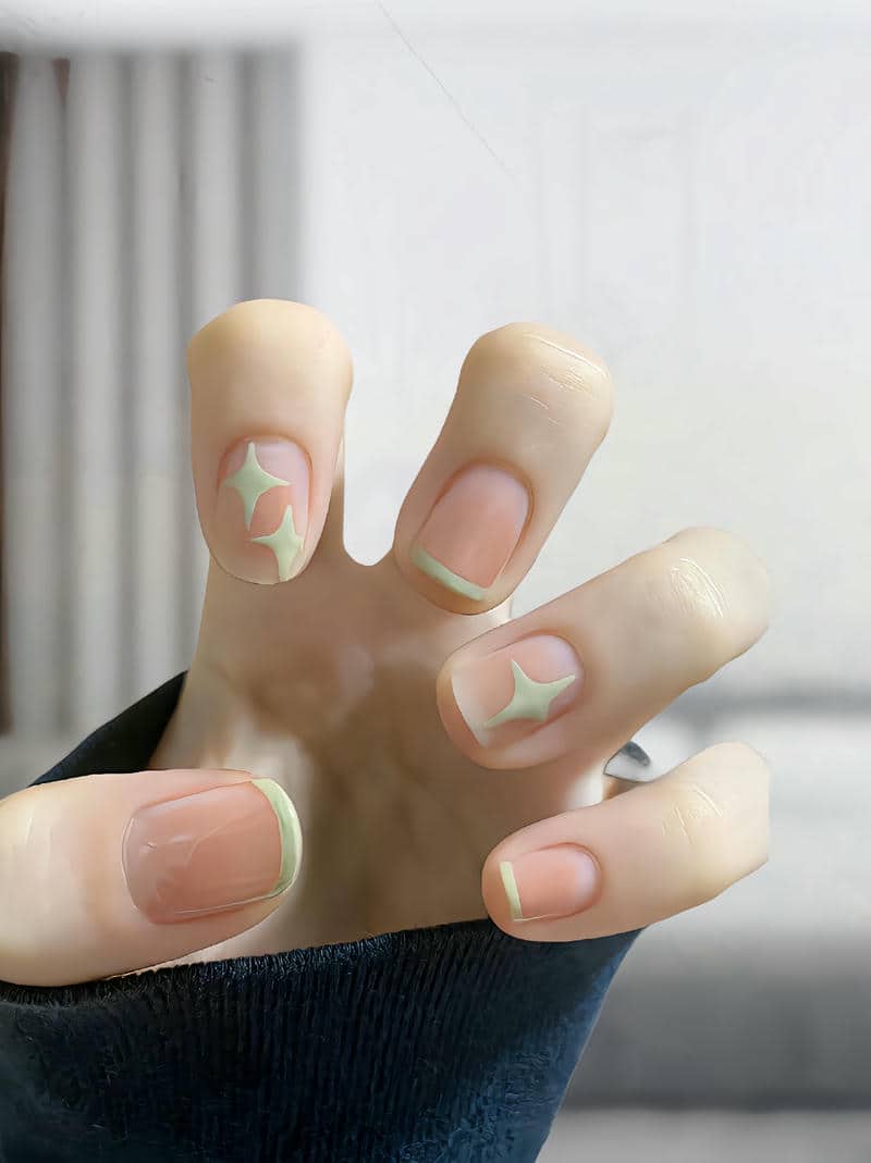 mẫu nail ngắn đơn giản