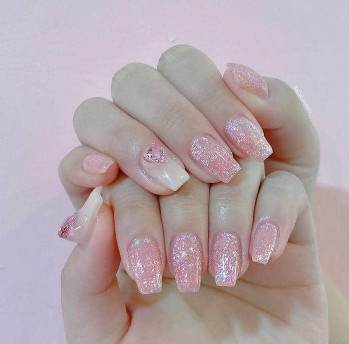 mẫu nail nhũ hồng