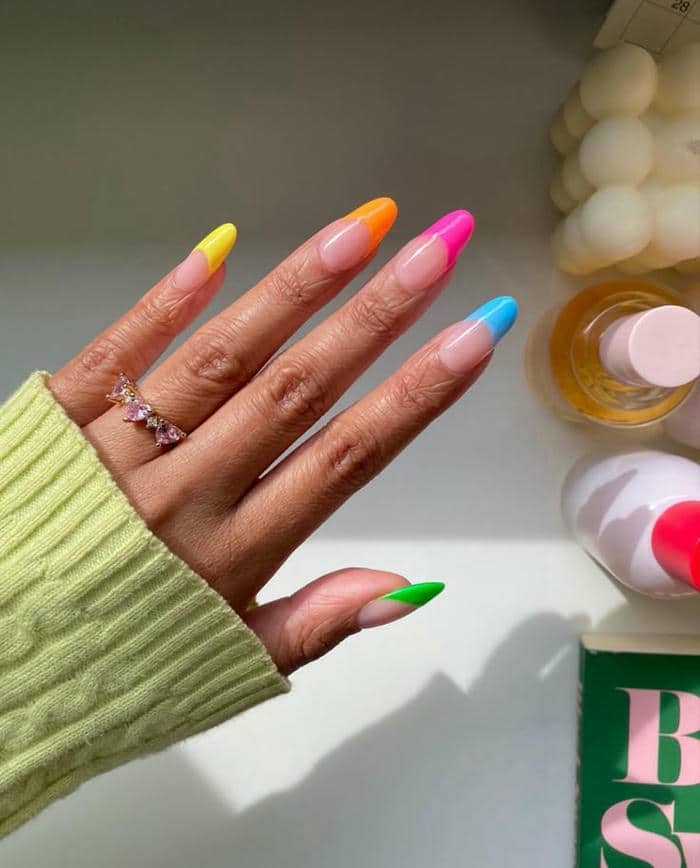 mẫu nail pastel nhiều màu