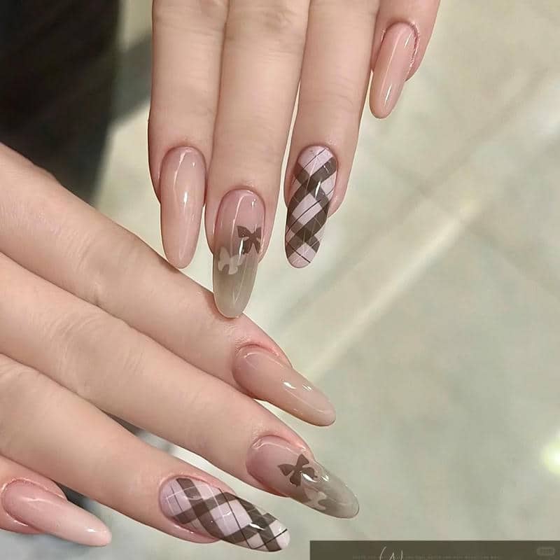 mẫu nail sọc caro