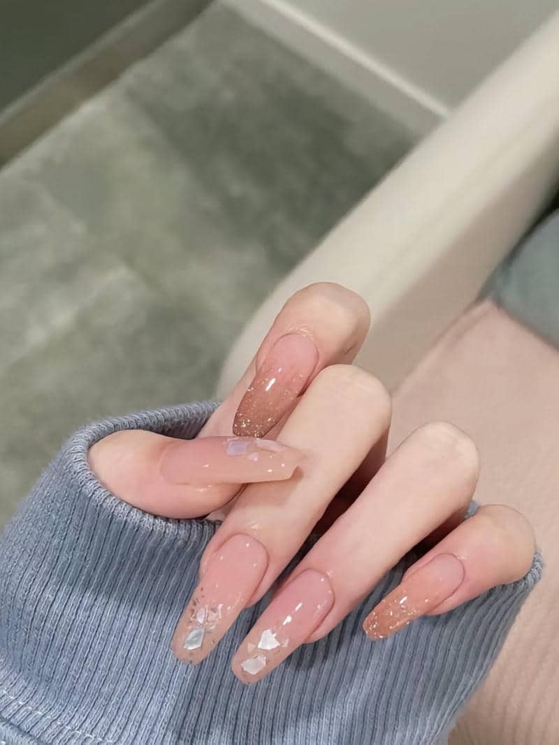 mẫu nail tết đơn giản