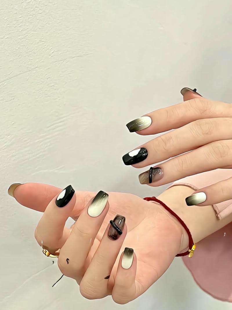 mẫu nail trắng đen đơn giản