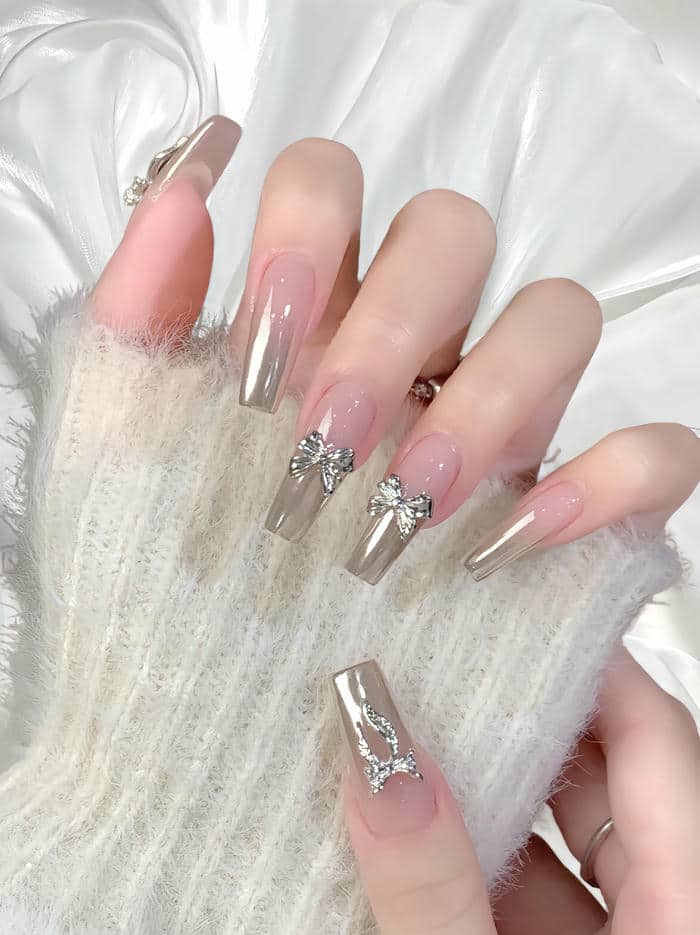 mẫu nail tráng gương cực quang
