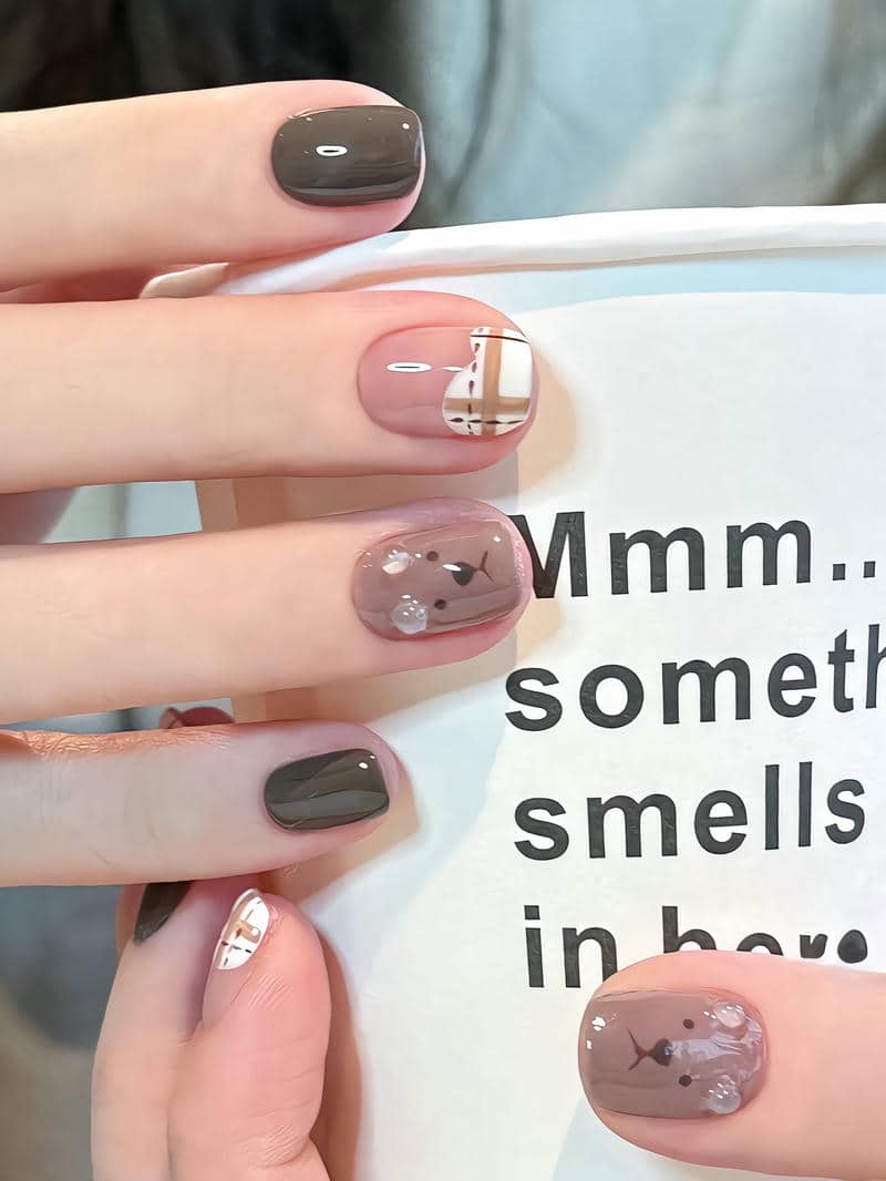 mẫu nail tráng gương hàn quốc