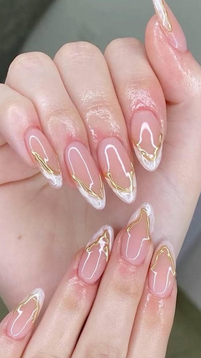 mẫu nail tráng gương vàng