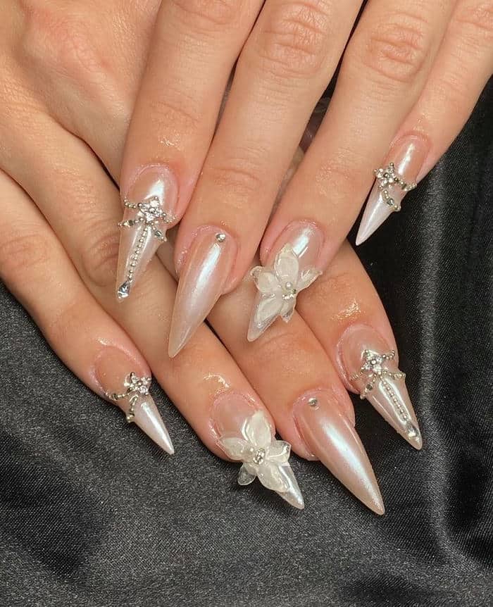 mẫu nail trắng ngọc trai