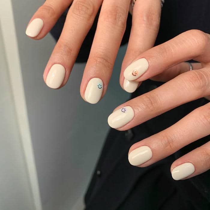 mẫu nail trắng vẽ