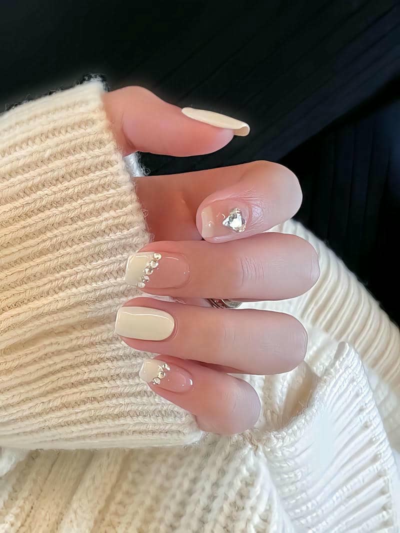 mẫu nail trắng