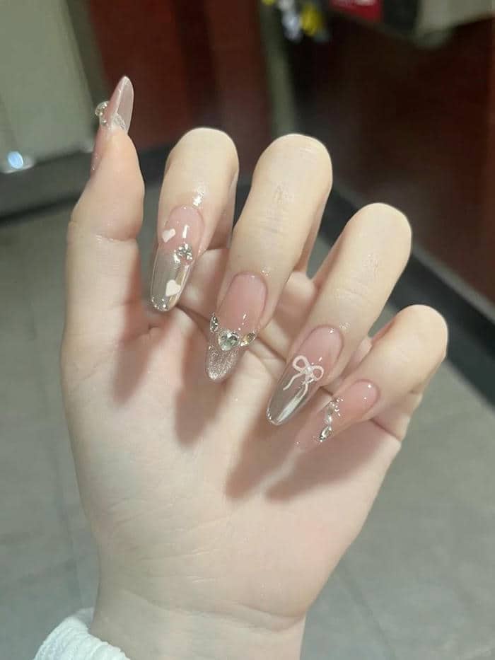mẫu nail trong suốt kim tuyến