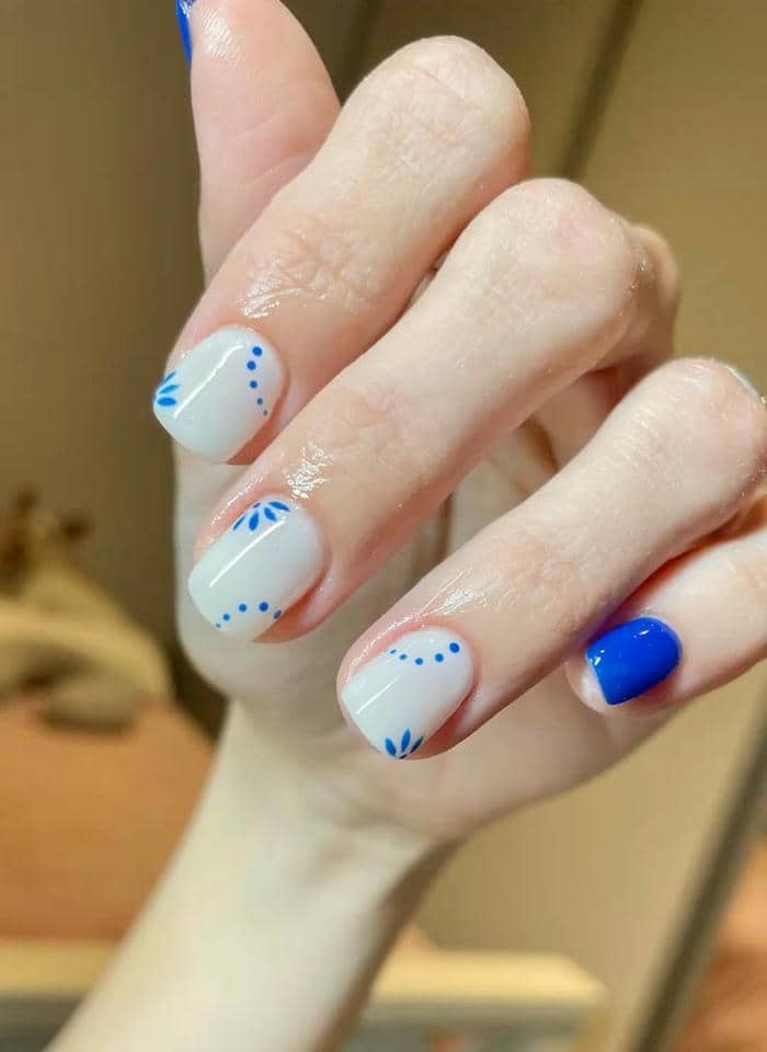 mẫu nail xanh dương trắng