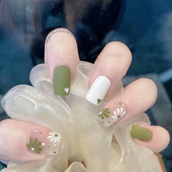 mẫu nail xanh lá pastel