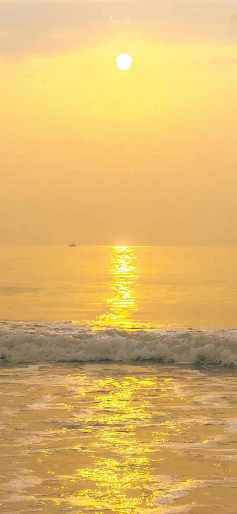 màu vàng