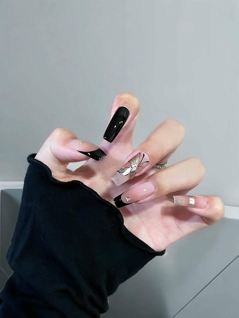 nail đen đẹp, cá tính