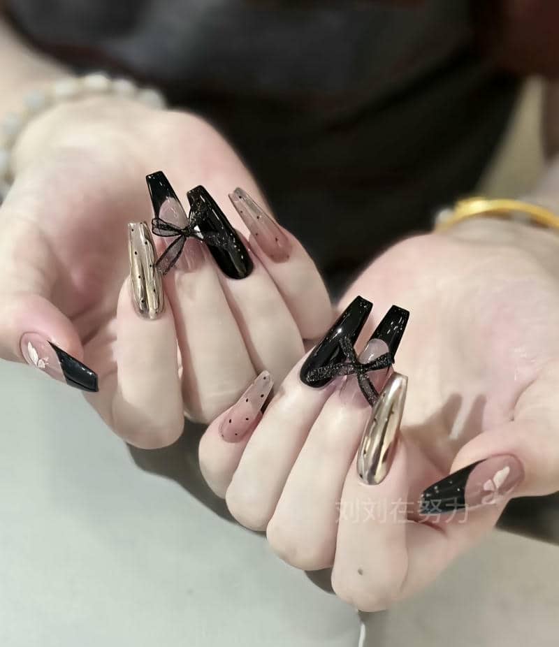 nail đẹp màu đen