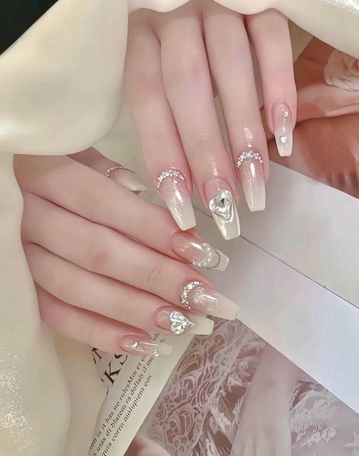 nail đính đá đẹp đơn giản